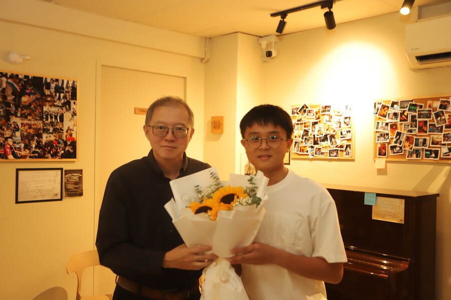 Mr Shung Ee Recital photo 9